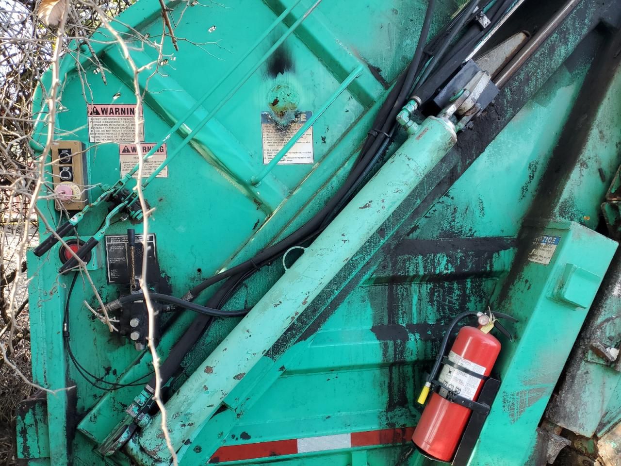 2016 Autocar Xpert Refuse Truck