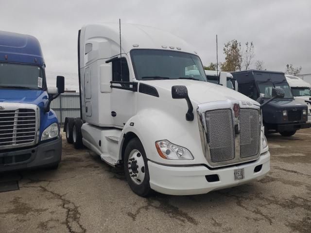 2022 Kenworth Construction T680