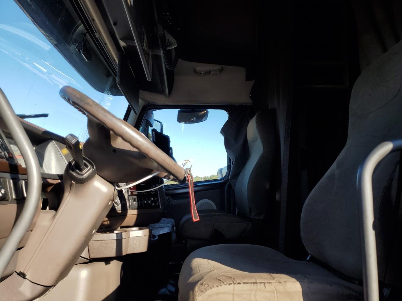 2016 Volvo VNL Semi Truck