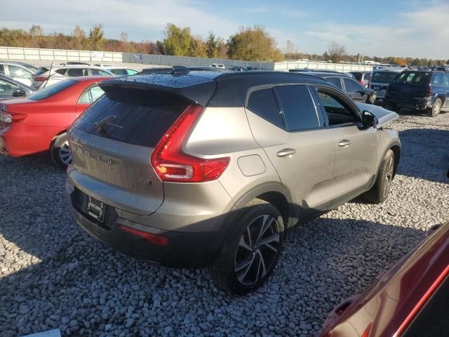 2022 Volvo Xc40 T5 R-design