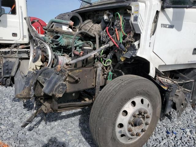 2022 Volvo VNL Semi Truck