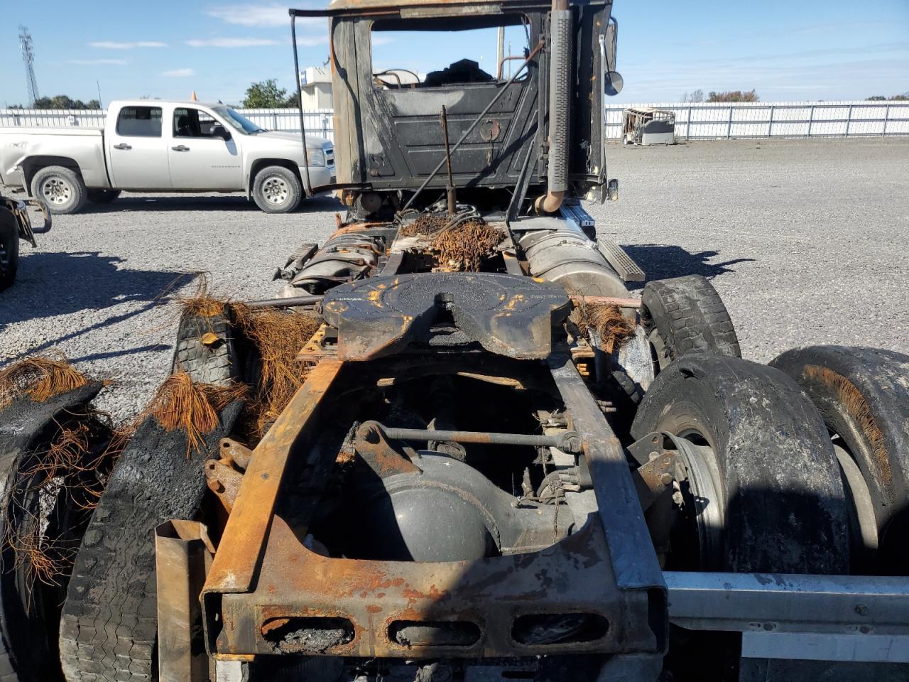 2015 Mack CXU613 Semi Truck