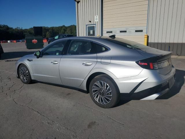 2025 Hyundai Sonata Hybrid