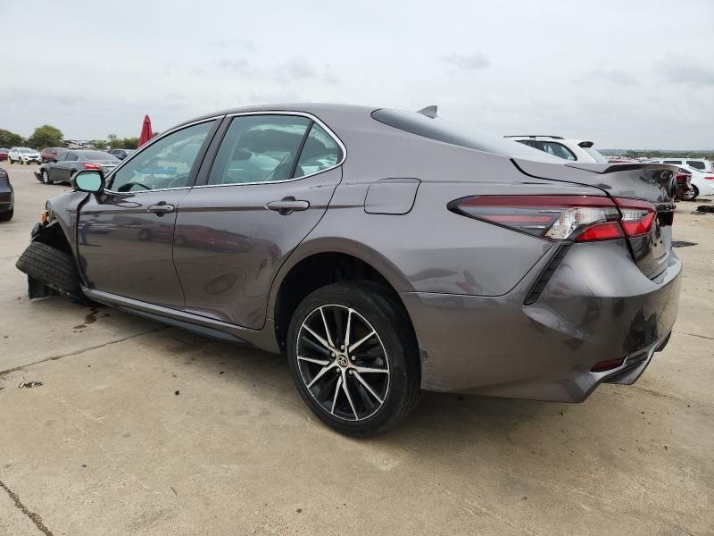 2022 Toyota Camry se