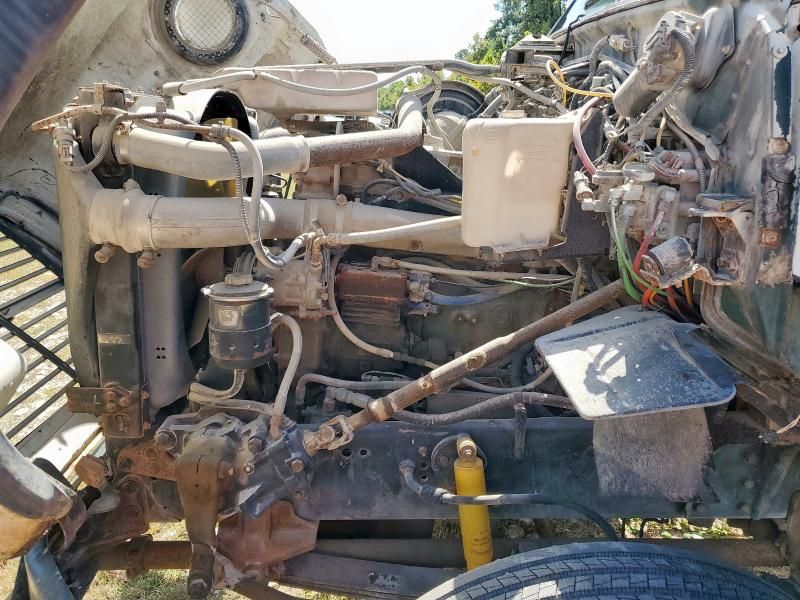 1995 Ford LA9000 Water Truck