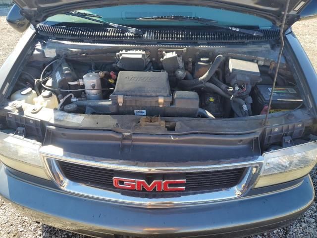 2003 GMC Safari XT