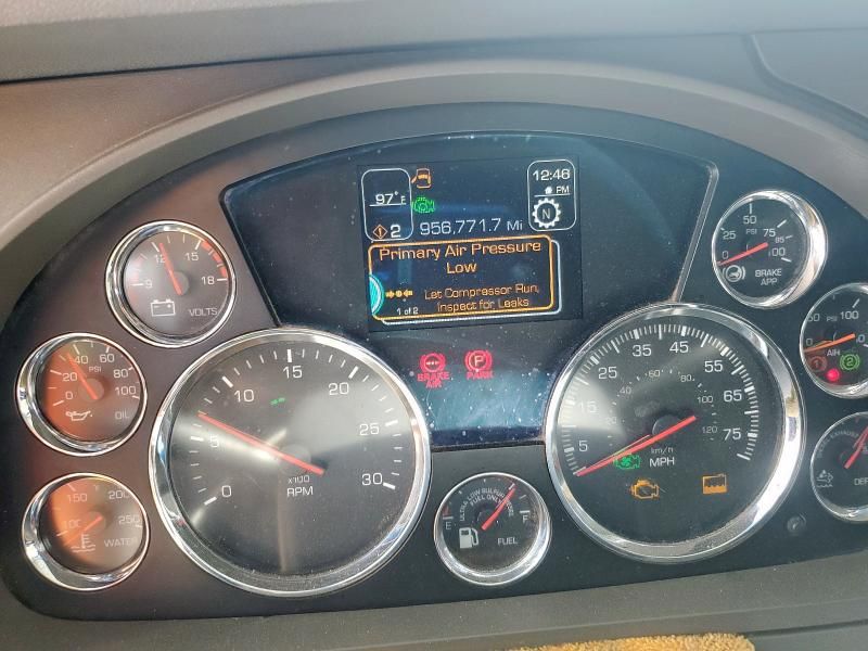 2016 Kenworth Construction T680