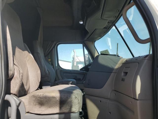 2015 Freightliner Cascadia Semi Truck