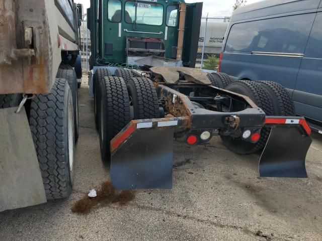 2015 Peterbilt 579 Semi Truck