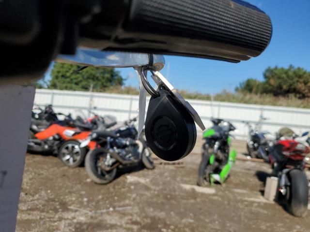 2018 Harley-Davidson Flhcs Heritage Classic 114