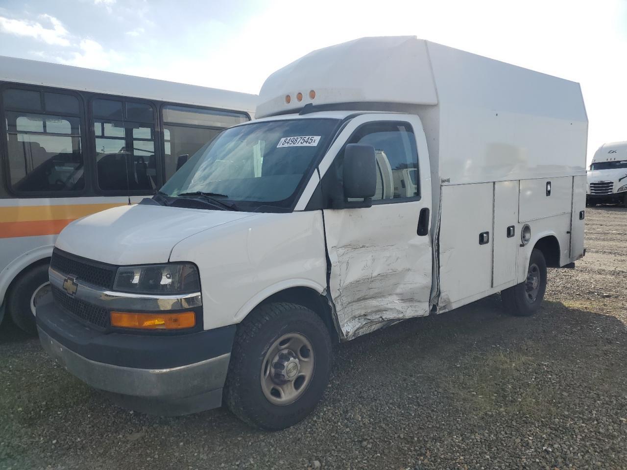 2022 Chev 3500 Express