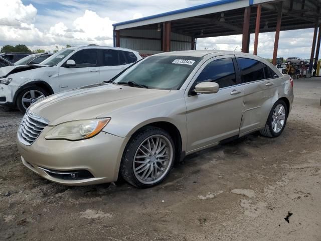 2013 Chrysler 200 Touring