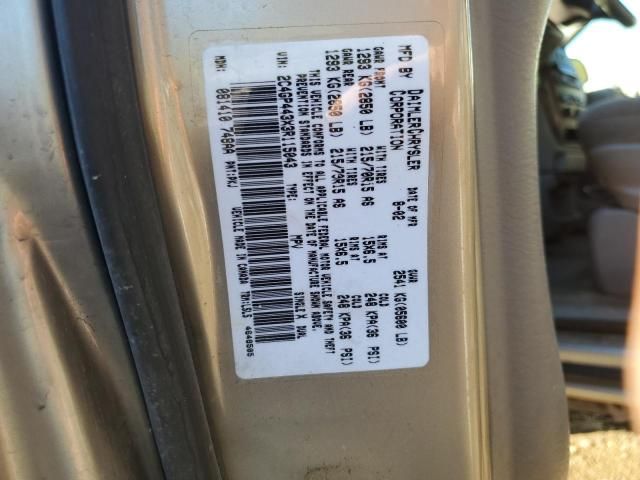 2003 Chrysler Town & Country LX