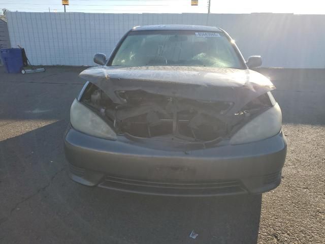 2005 Toyota Camry LE