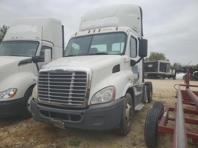 2018 Freightliner Cascadia 113 Semi Truck
