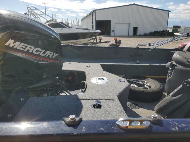 2023 Tracker Boat