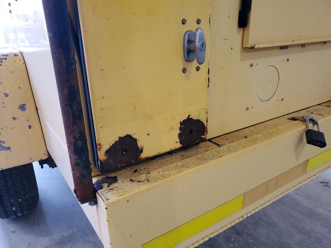 1999 Team Fenex F101KP Manhole Support Trailer