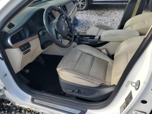 2017 KIA Cadenza Premium