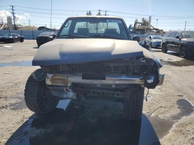 1992 Toyota Pickup 1/2 TON Short Wheelbase DLX