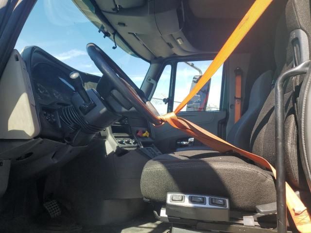 2015 International LF687 Semi Truck