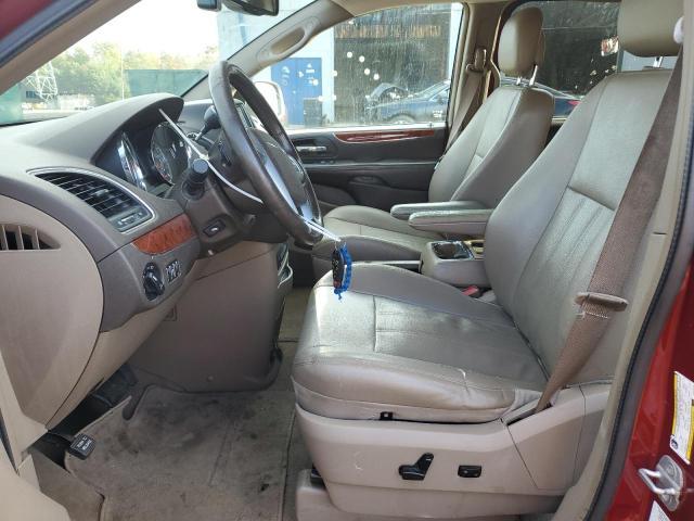 2013 Chrysler Town & Country Touring l