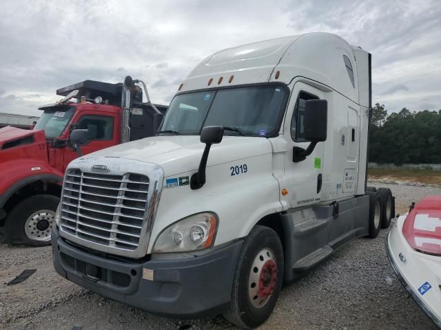 2018 Freightliner Cascadia 125 Semi Truck