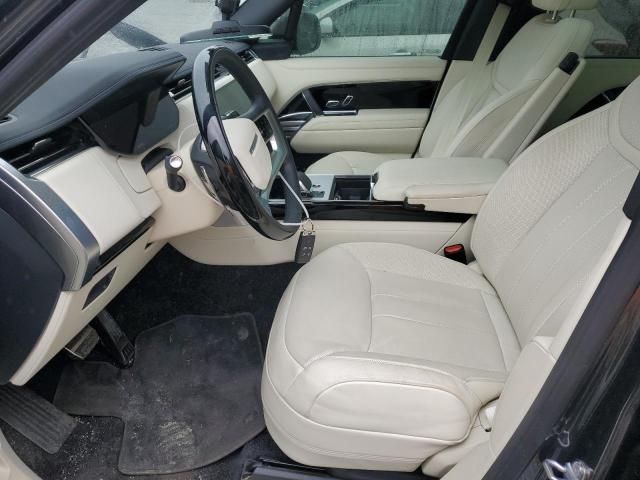 2025 Land Rover Range Rover SE
