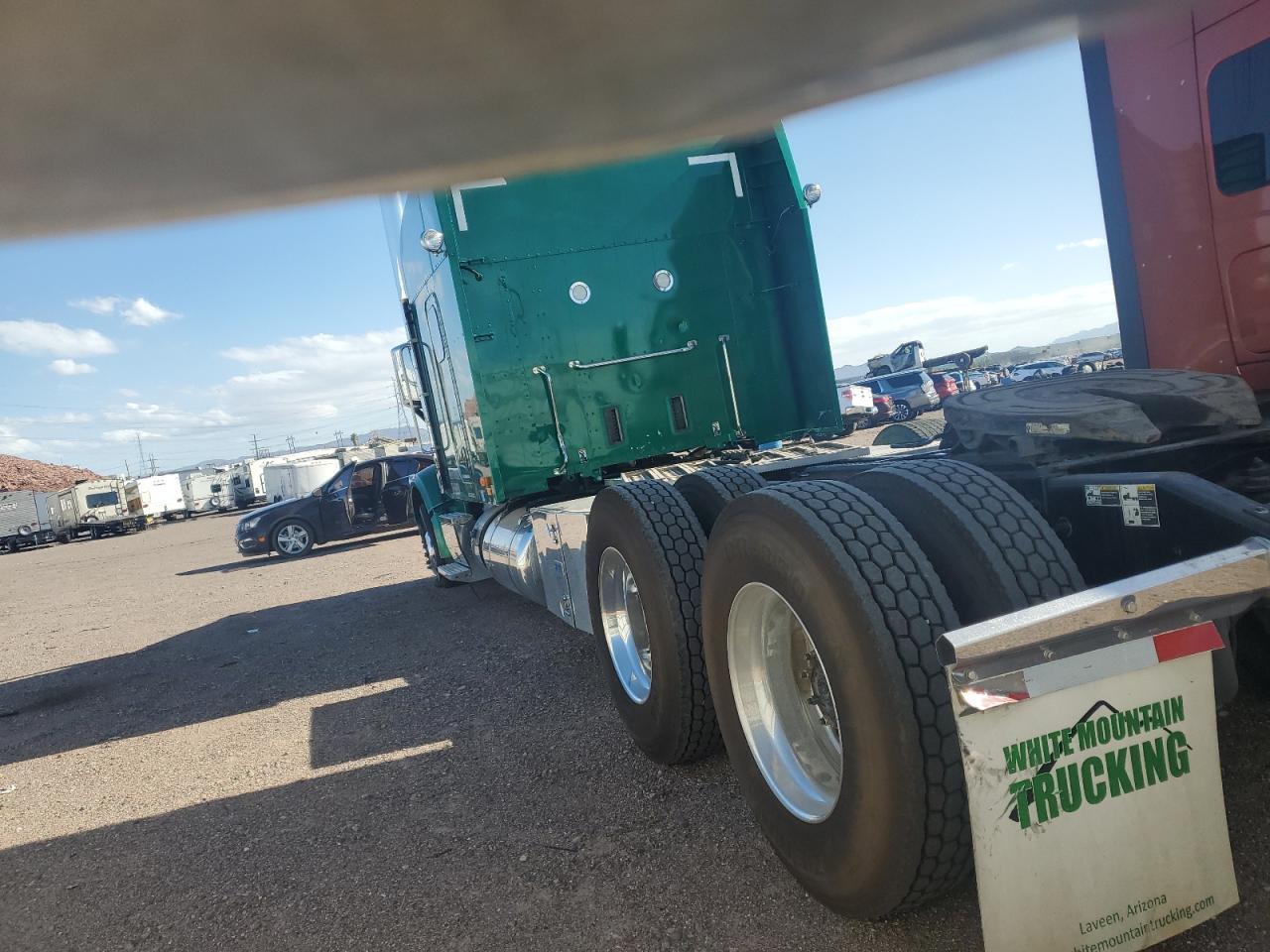 2021 Peterbilt 567 Semi Truck