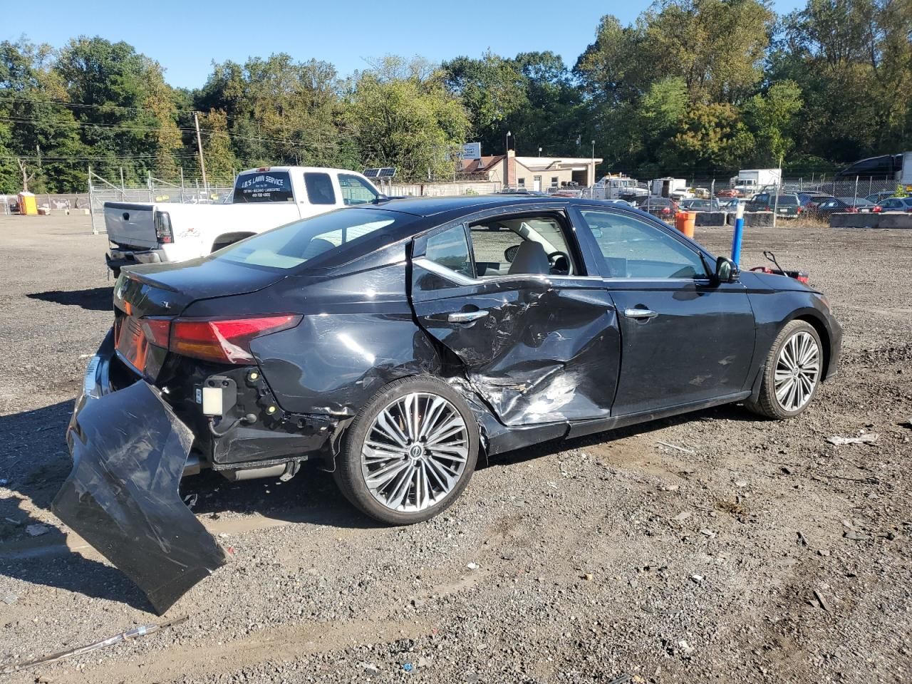 2023 Nissan Altima sl