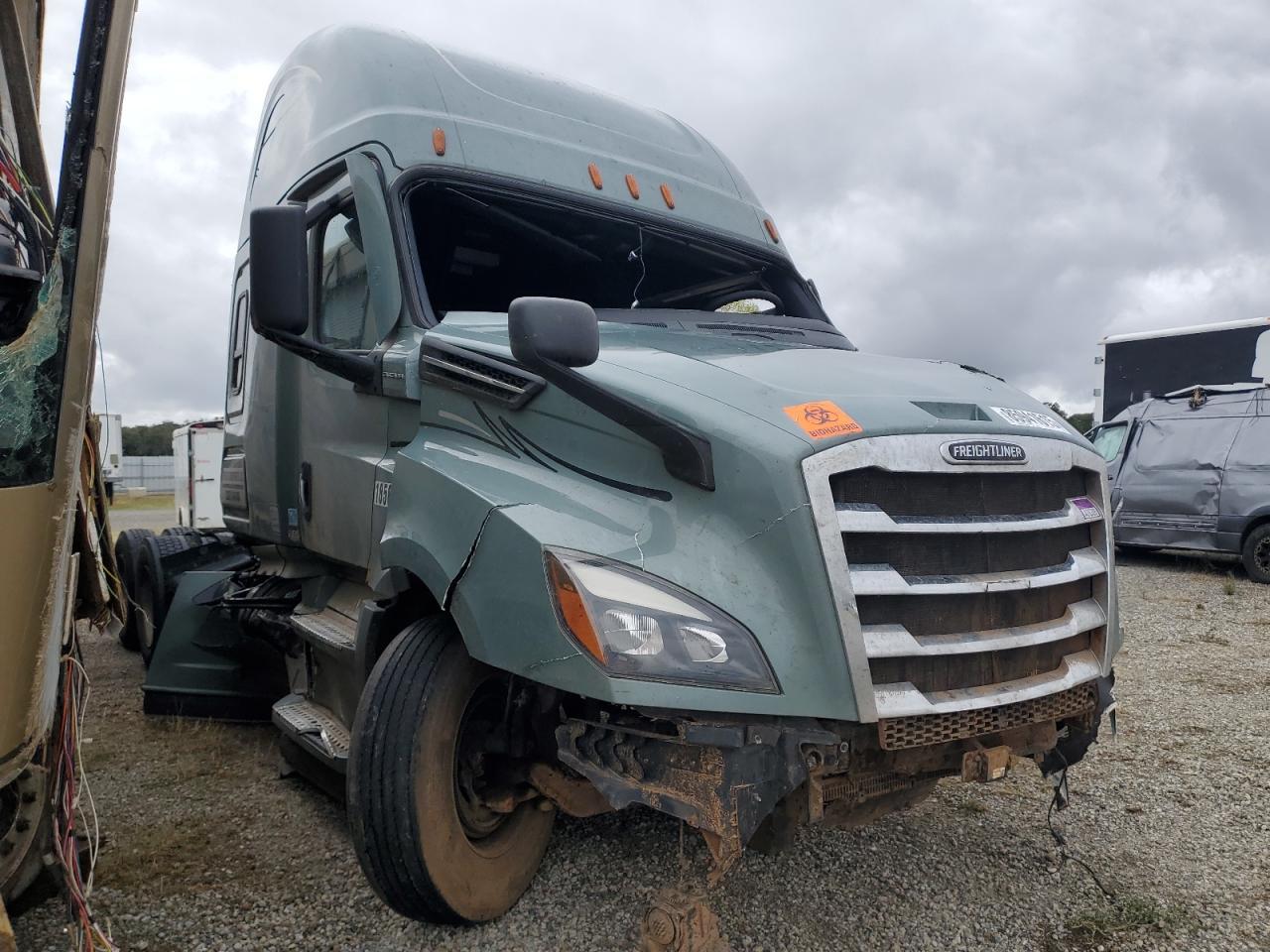2022 Freigliner 2022 Freightliner Cascadia 126 Semi Truck