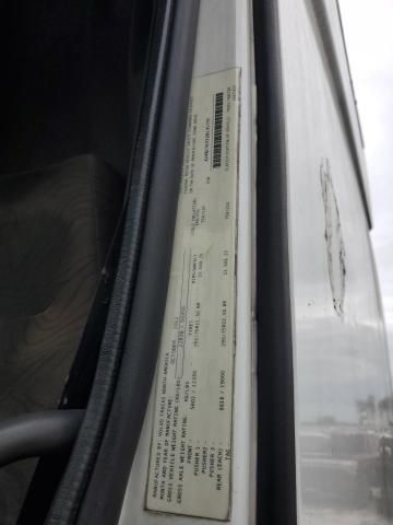2013 Volvo VNL Semi Truck