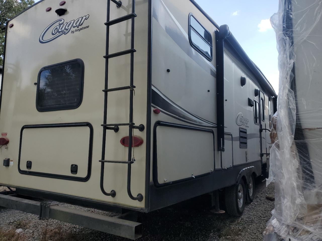 2017 Cougar 30RLS-Camper