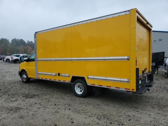 2023 GMC Savana Cutaway G3500