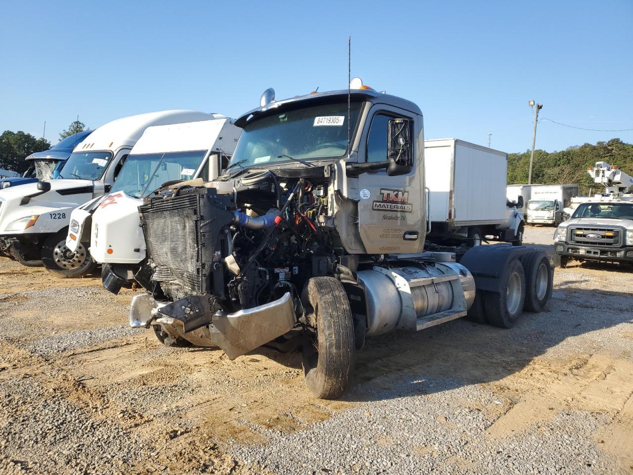 2023 Peterbilt 567 Semi Truck