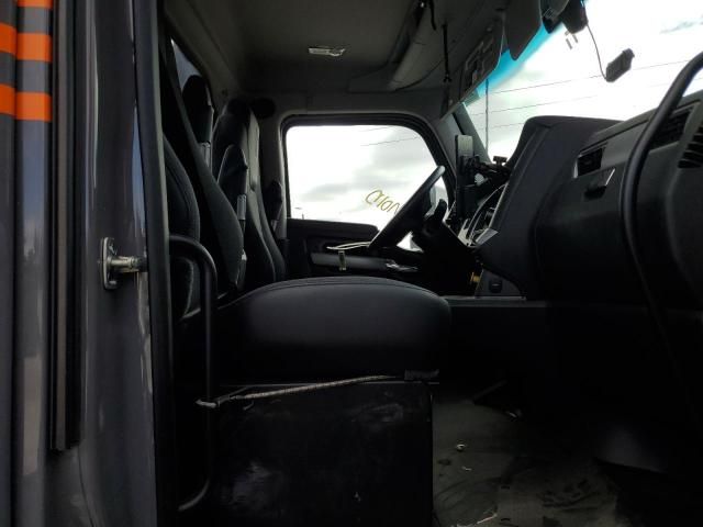 2024 Kenworth T680 Semi Truck