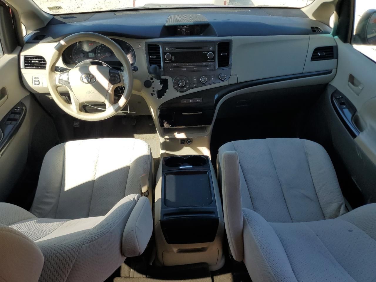 2011 Toyota Sienna le
