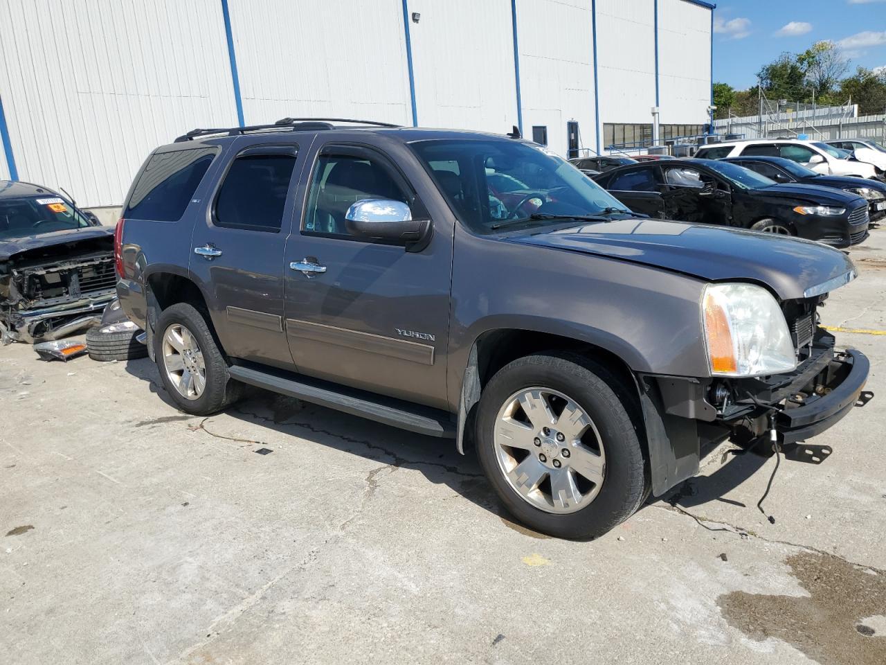 2011 GMC Yukon slt