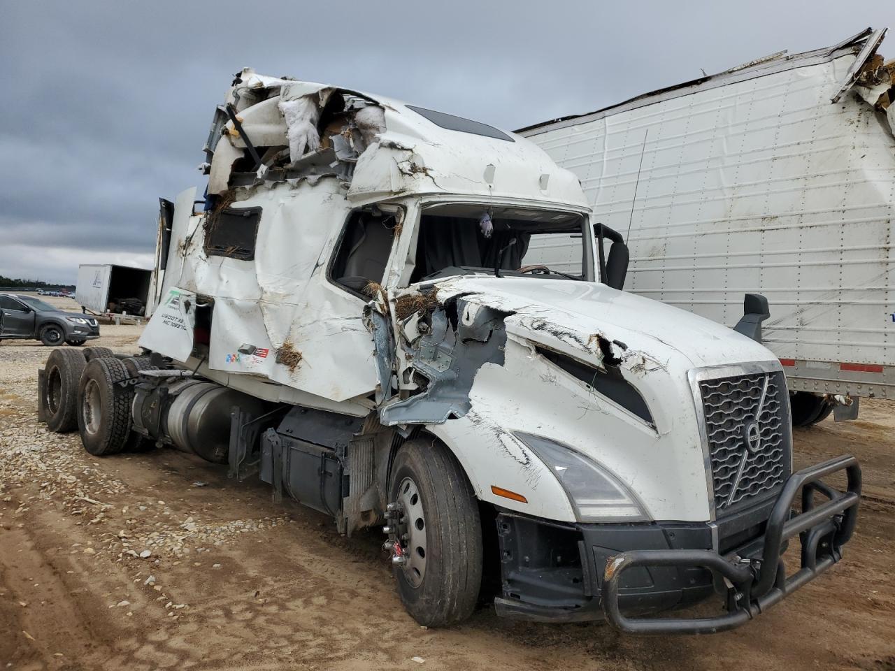 2022 Volvo VNL Semi Truck