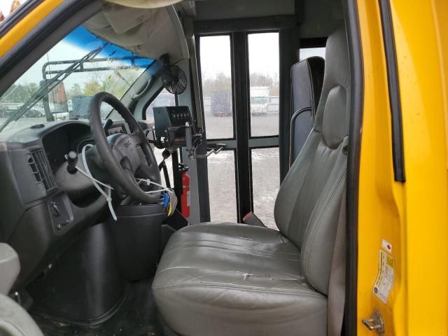 2006 GMC Savana Cutaway G3500