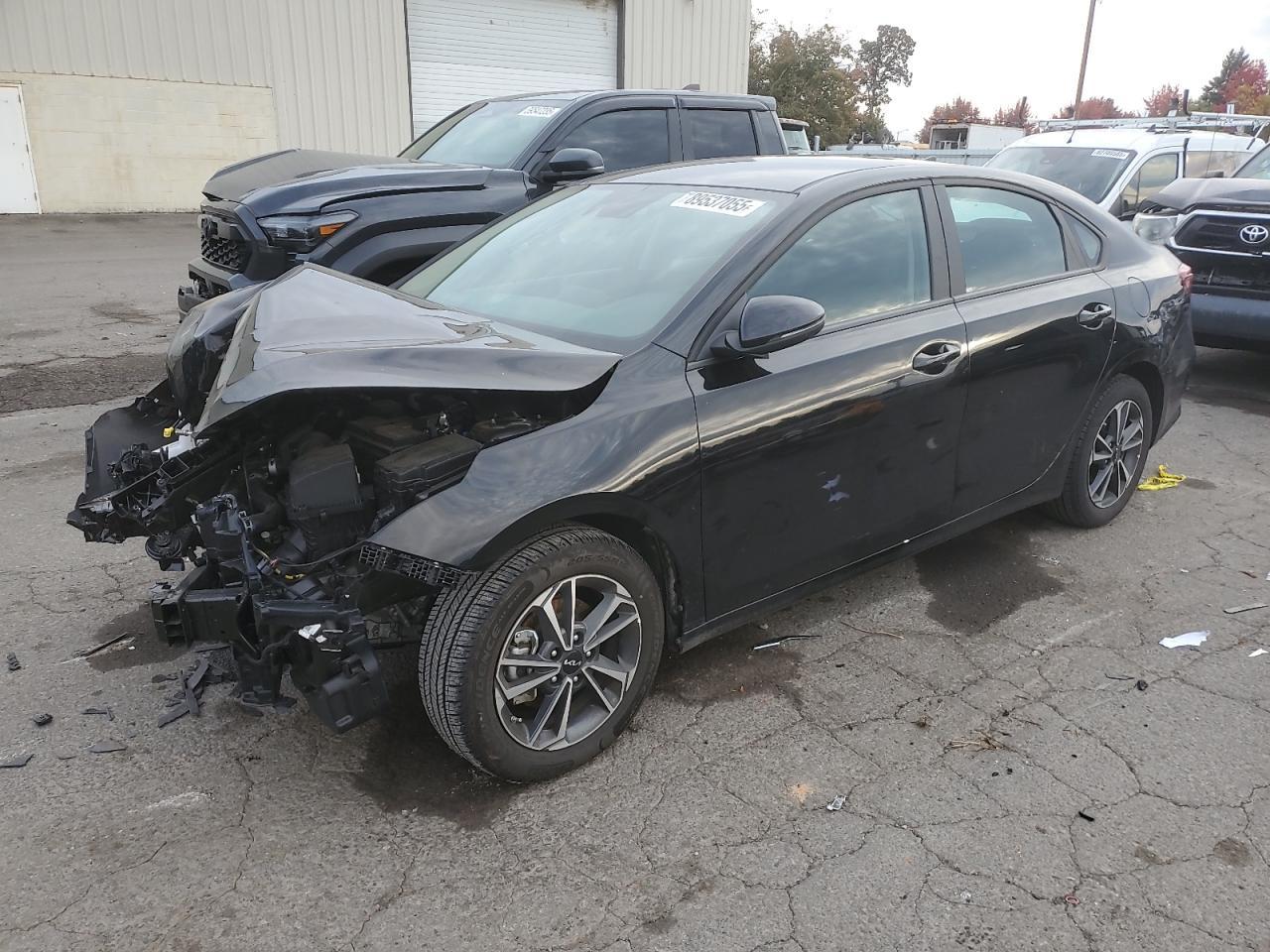 2024 KIA Forte lx