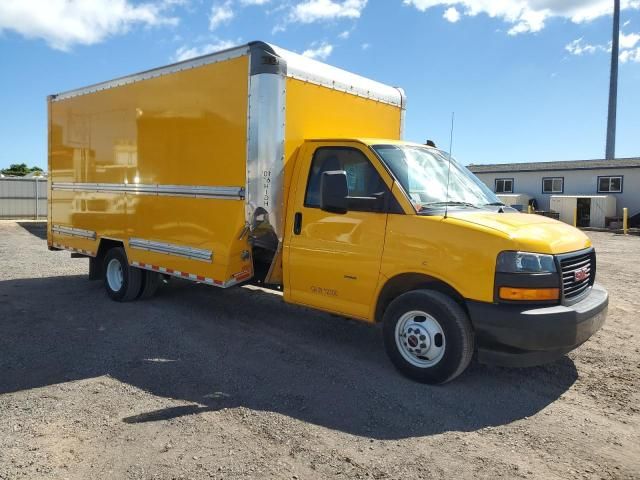 2022 GMC Savana CUT-BOX Truck