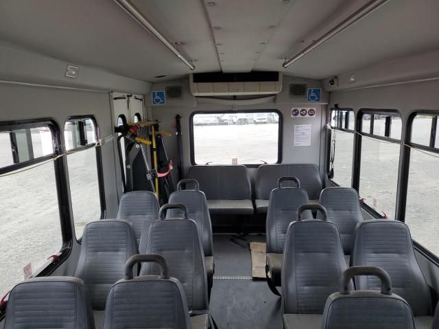 2014 Ford Econoline-Bus