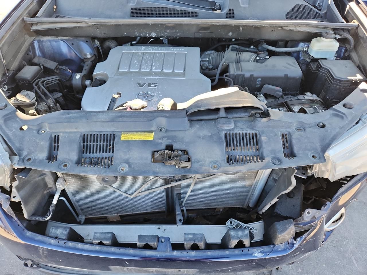 2012 Toyota Highlander Base