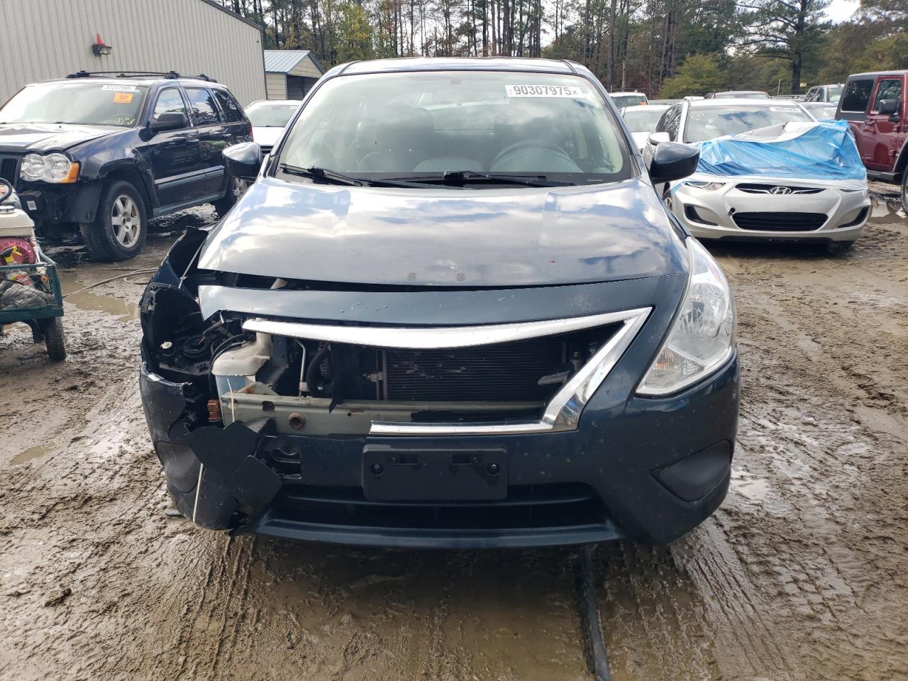 2016 Nissan Versa s