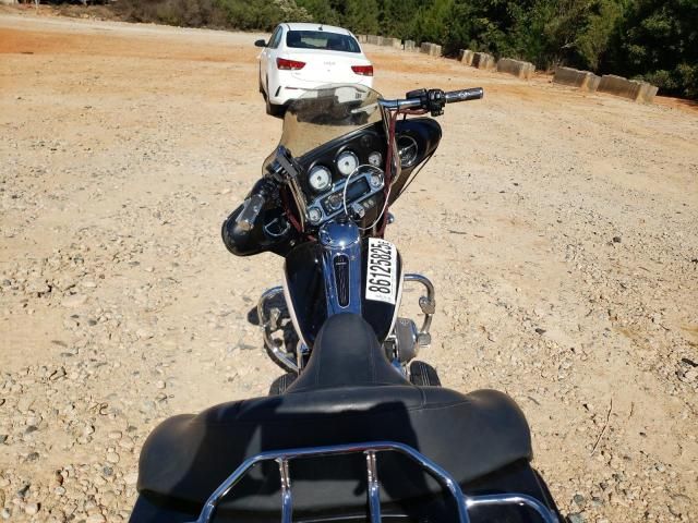 2011 Harley-Davidson Flhx