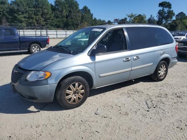 2006 Chrysler Town & Country Touring