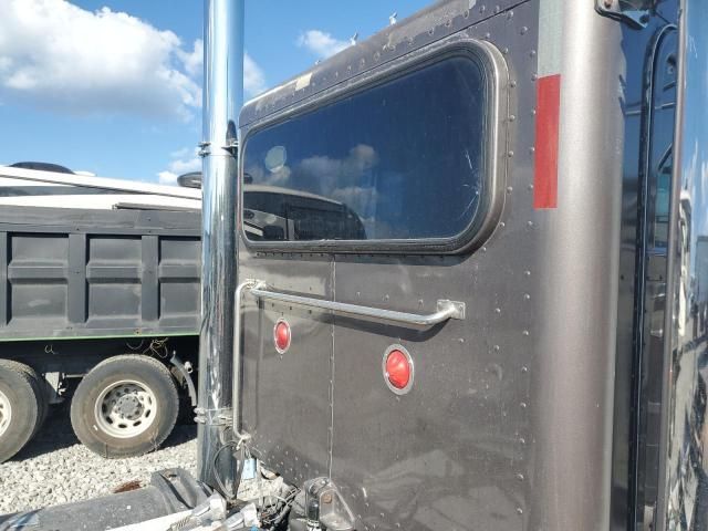 1999 Peterbilt 379 Semi Truck
