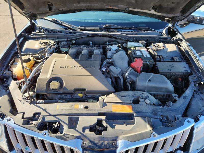 2012 Lincoln Townhouse MKZ