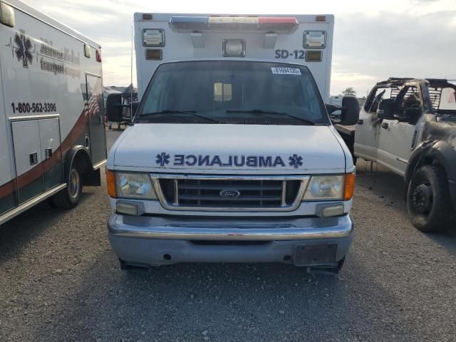 2006 Ford Econoline E450 Super Duty Cutaway Van