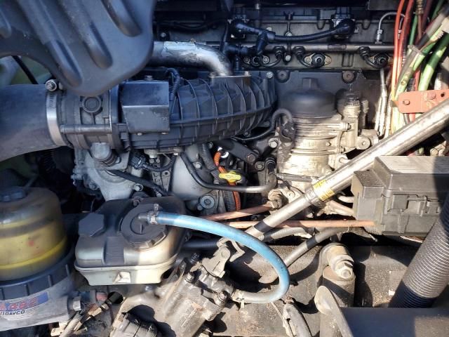 2015 Freightliner Cascadia Semi Truck